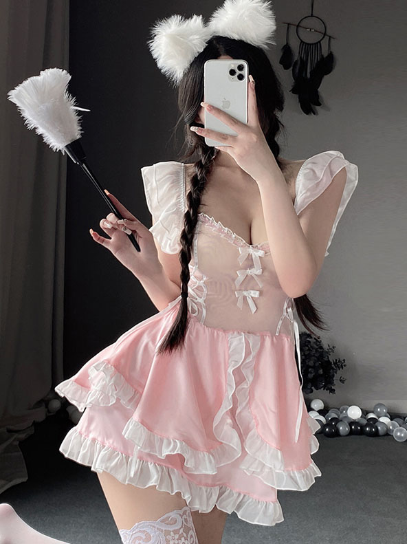 honey-cake-maid-costumes-1 maid playing costumes