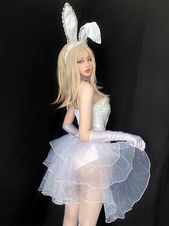 bunny-cosplay-white-bodysuit-2 bunny cosplay costumes