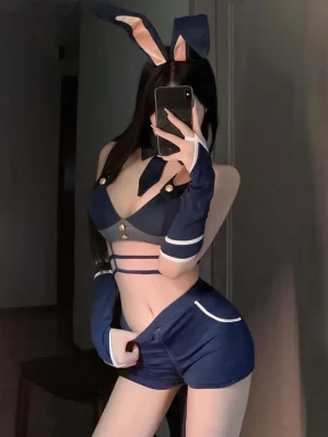 bunny-cosplay-rabbit police-costume-1 a cosplayer wear bunny cosplay costumes