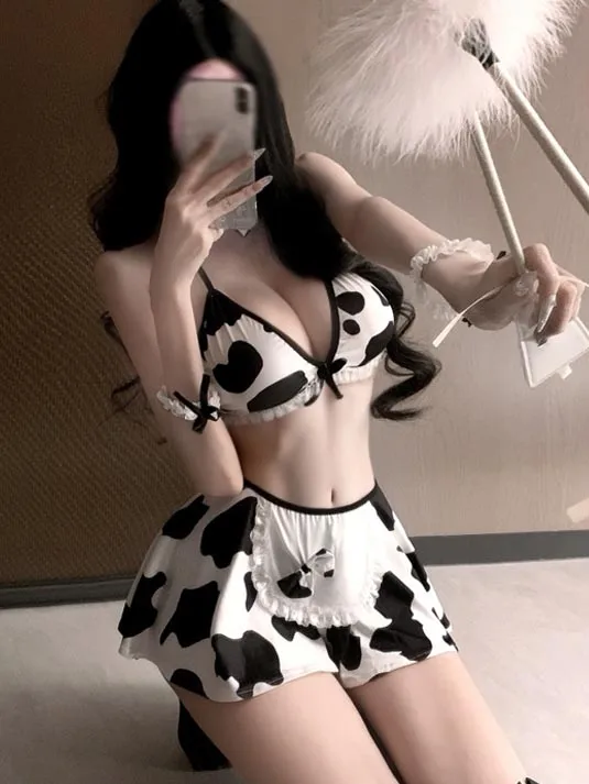 cow-cosplay-bikini-dress-4 cute cow cosplay costumes