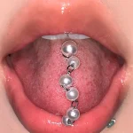 Body-Jewellery-pearls-chain-Tongue-Stud-1 body piercing jewellery