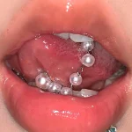 Body-Jewellery-pearls-chain-Tongue-Stud-2 body piercing jewellery