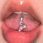 Body-Jewellery-pearls-chain-Tongue Stud-3 body piercing jewellery