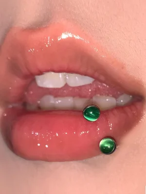 Lip-Piercing-Jewellery-Chatoyancy-Circular-Barbell-1 body piercing jewellery