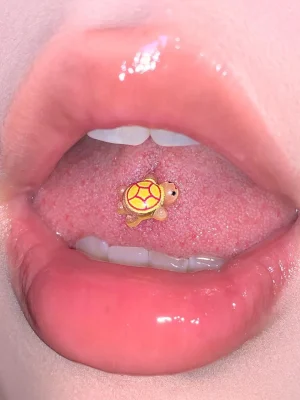 Body-Jewellery-Resin-Turtle-Tongue-Stud-1 tongue piercing studs