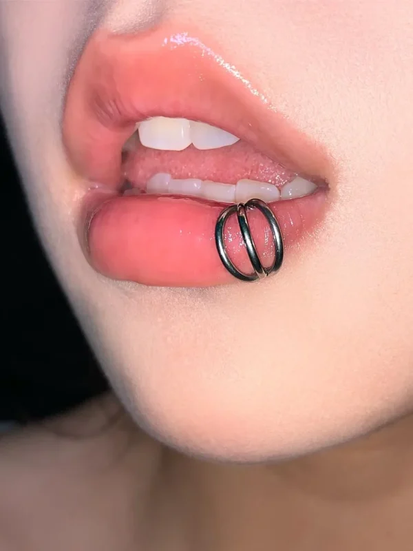 Piercing-Jewellery-3-Circles-Lip-Stud-2 lip piercing rings