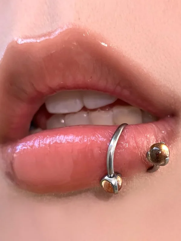 body-jewellery-crystal-ball-lip-piercing-rings-1 lip piercing rings