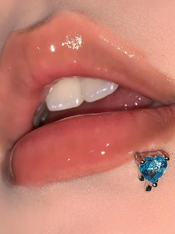 body-jewellery-heart-zircon-lip-piercing-studs-1 piercing jewelry