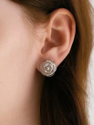 camellia-earring-golden-sliver-colors sliver earrings