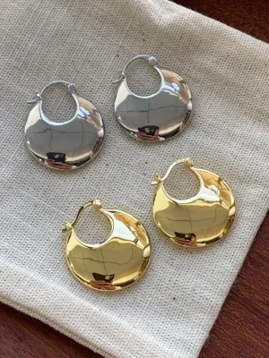 gold earrings