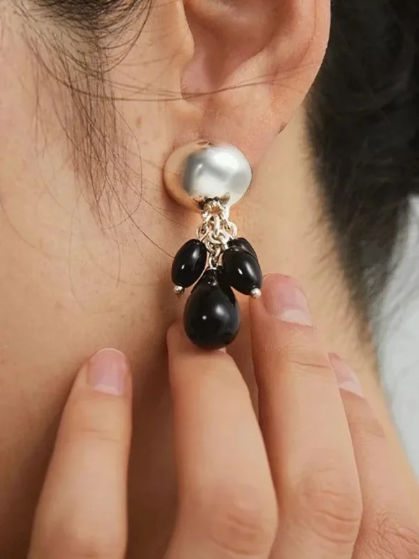 ear-piercing-jewelry-black-4-agate-ear-studs-1 vintage earrings