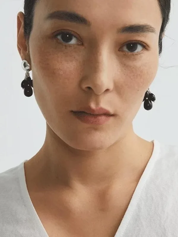 ear-piercing-jewelry-black-4-agate-ear-studs-4 vintage earrings