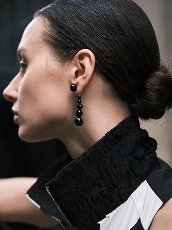 ear-piercing-jewelry-black-agate-leaf-ear-studs-2 ear jewellery