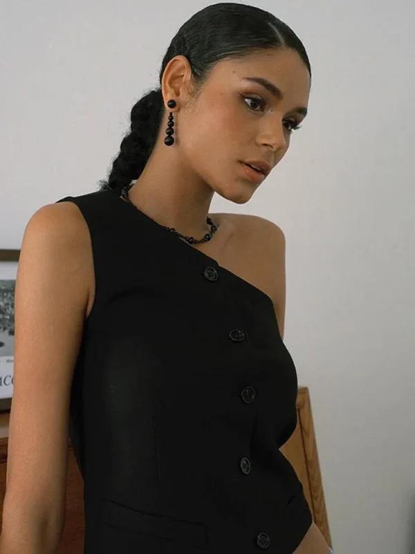 ear-piercing-jewelry-black-agate-leaf-ear-studs-4 ear jewellery