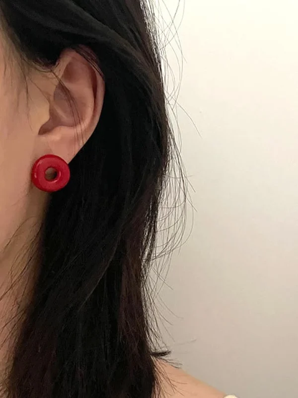 ear-piercing-jewelry-cute-circle-leaf-ear-studs-3 ear jewellery