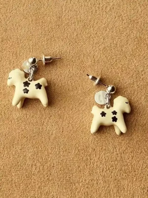 Material: enamel, sliver stud Color: white Quantity: 1 pair/ set
