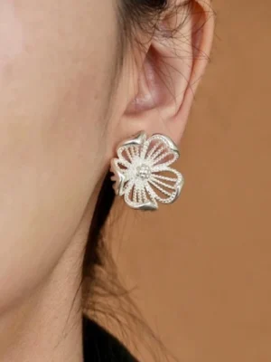 ear-piercing-jewelry-hollow-flower-ear-studs-1 sliver earrings