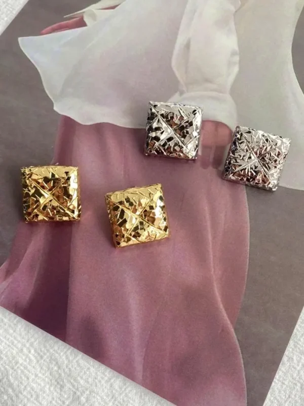 ear-piercing-jewelry-luxury-square-leaf-ear-stud-4 gold earrings