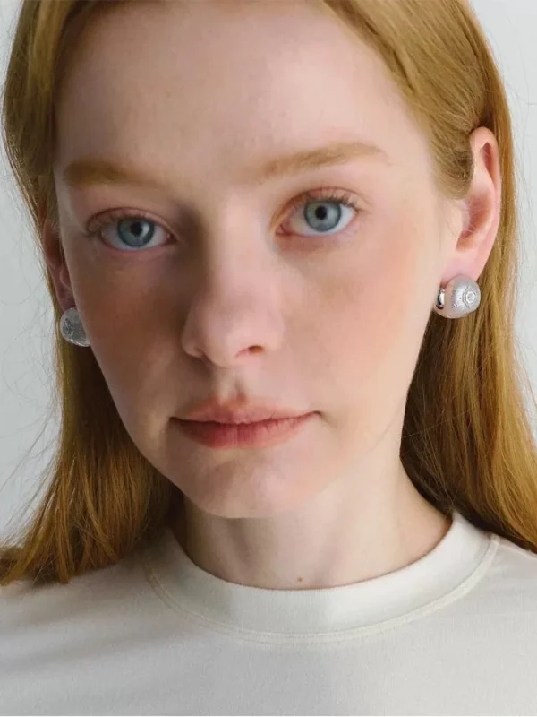 ear-piercing-jewelry-round-daisy-ear-studs-4 sliver earrings