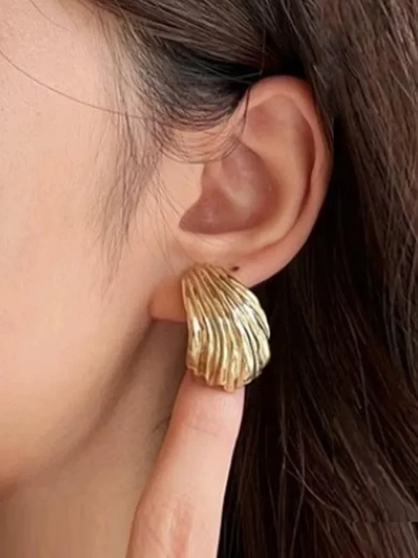 ear-piercing-jewelry-shell-shape-ear-stud-1 gold earrings