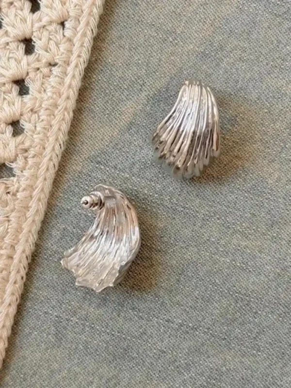 ear-piercing-jewelry-shell-shape-ear-stud-5 sliver earrings