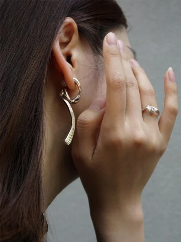 ear-piercing-jewelry-twist-line-ear-studs-2 sliver earrings