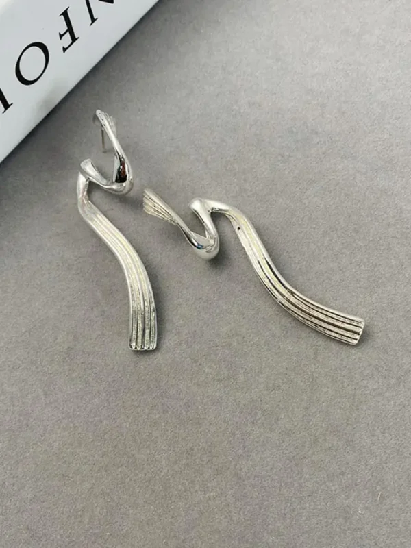 ear-piercing-jewelry-twist-line-ear-studs-4 sliver earrings