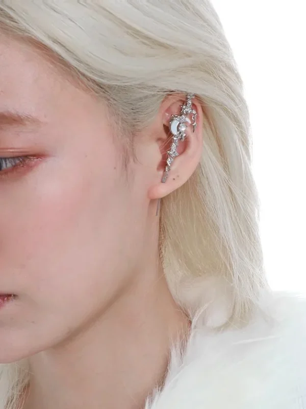 ear-piercing-jewelry-unique-moon-ear-stud-4 ear jewellery