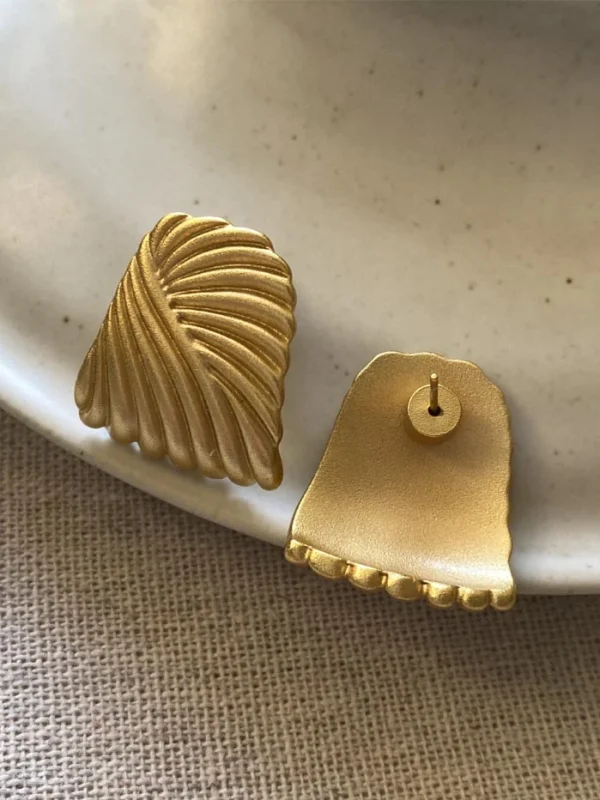 ear-piercing-jewelry-water-ripples-ear-studs-3 gold earrings