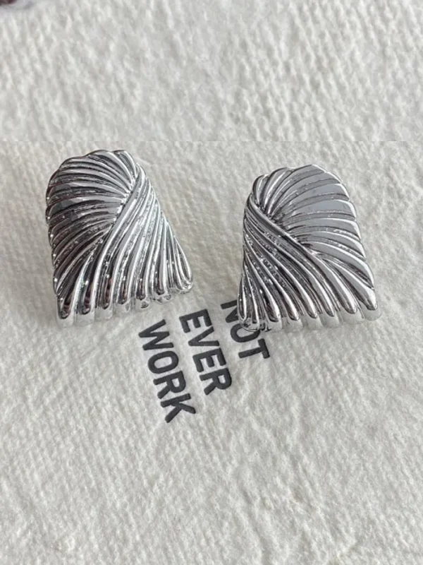 ear-piercing-jewelry-water-ripples-ear-studs-5 sliver earrings