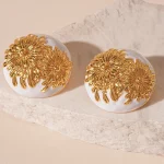 fashion-earrings-relief-daisy-patteren-4 vintage earrings