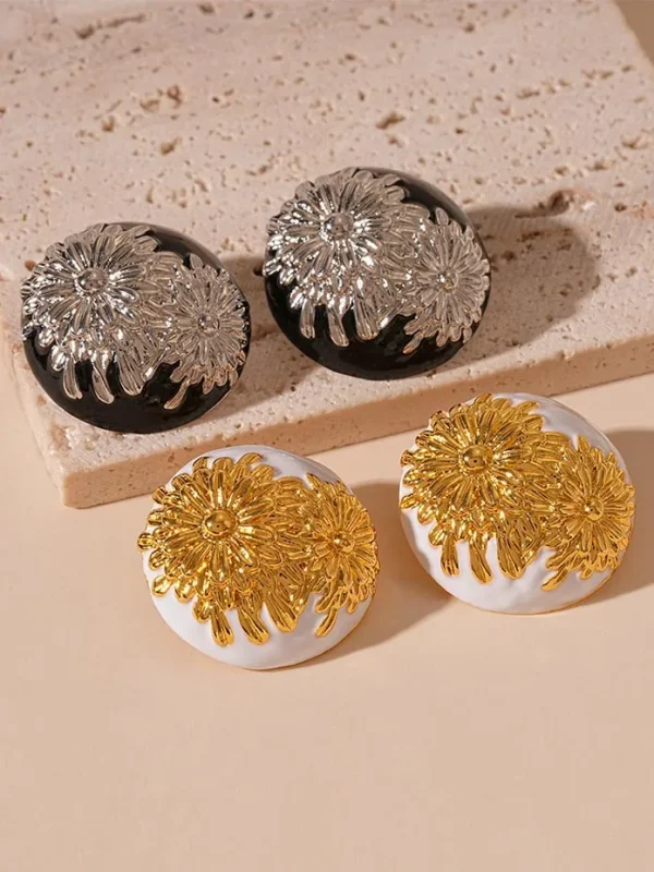 fashion-earrings-relief-daisy-patteren-5 vintage earrings