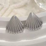 gold-earrings-cute-shell-shaped-3 cute earrings