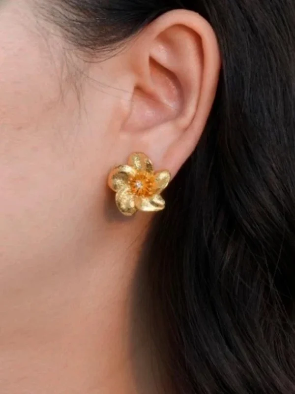 golf-earrings-pretty-bauhinia-1 gold earrings