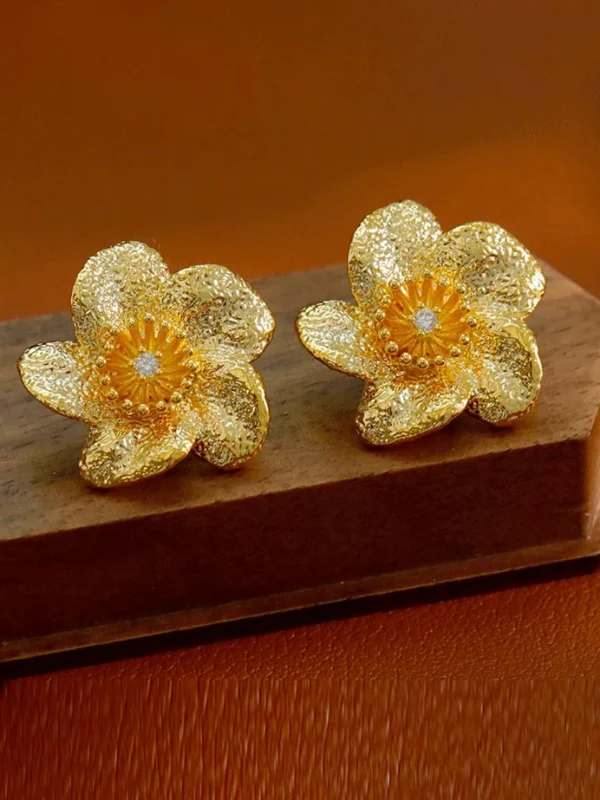 golf-earrings-pretty-bauhinia-2 gold earrings