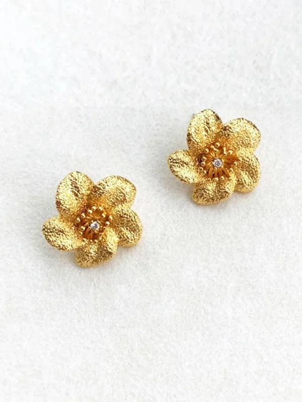 golf-earrings-pretty-bauhinia-3 gold earrings