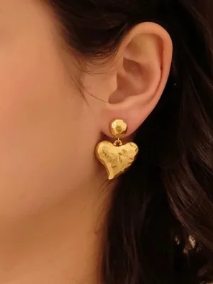 heart-shaped-gold-earrings-1 gold earrings