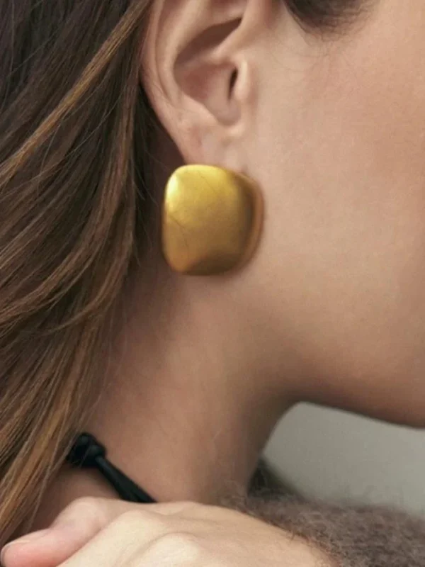 matte-sliver-earrings-gold-ear-studs-2 basic earrings