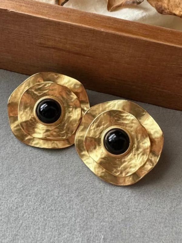 retro-earrings-black-agate-flying-saucer-3 gold earrings