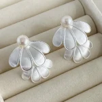sliver-earrings-4-petals-with-pearl-3 pearl earrings