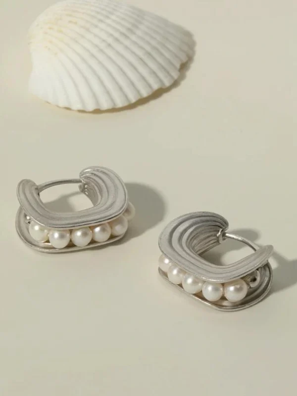sliver-earrings-middle-pearls-design-4 pearl earrings