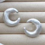 sliver-earrings-unique-moon-shape-3 basic earrings