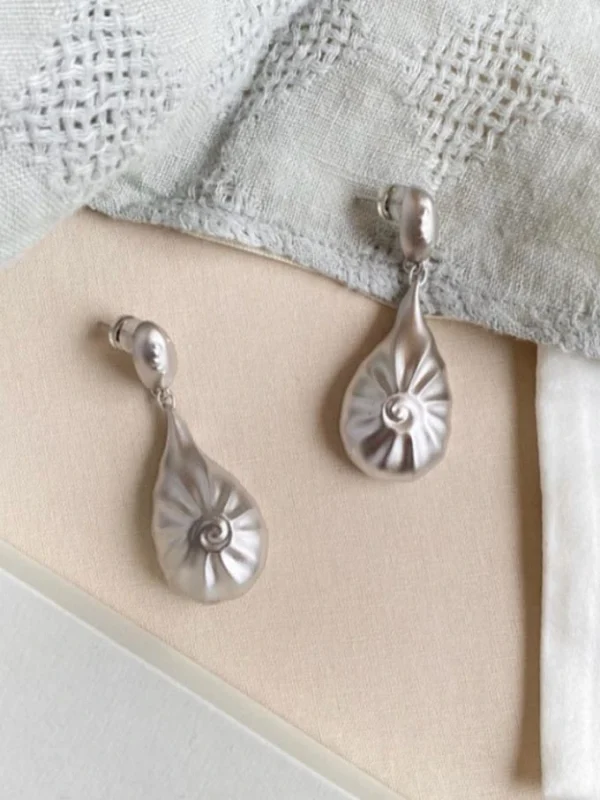 vintage-earrings-sliver-conch-3 sliver earrings