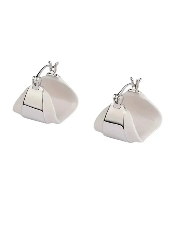 vintage-earrings-triangle-hoop-design-5 vintage earrings