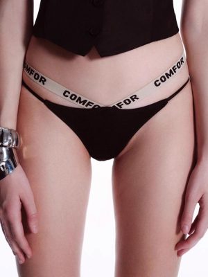 girl-panty-outside-world-4 women panty