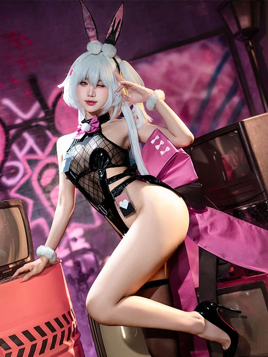 anime-costumes-sexy-bunny-cosplay-4 anime cosplay costumes