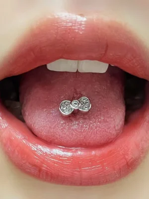 Diamond sparkling bowknot tongue stud piercing