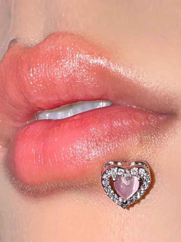 body-jeweller-heart-lip-piercing-stud-2 Sparkling diamond heart lip stud piercing | Bubbleoo
