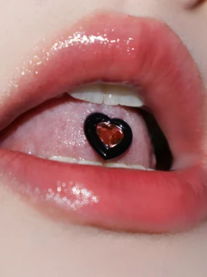 body-jeweller-heart-shine-tongue-stud-2 Black heart shine tongue stud piercing