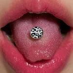 body-jewellery-leopard-tongue-stud-2 Bubbleoo leopard tongue stud L112 worn in mouth